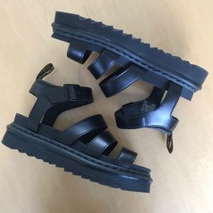 Dr. Martens Blaire Brando sandal